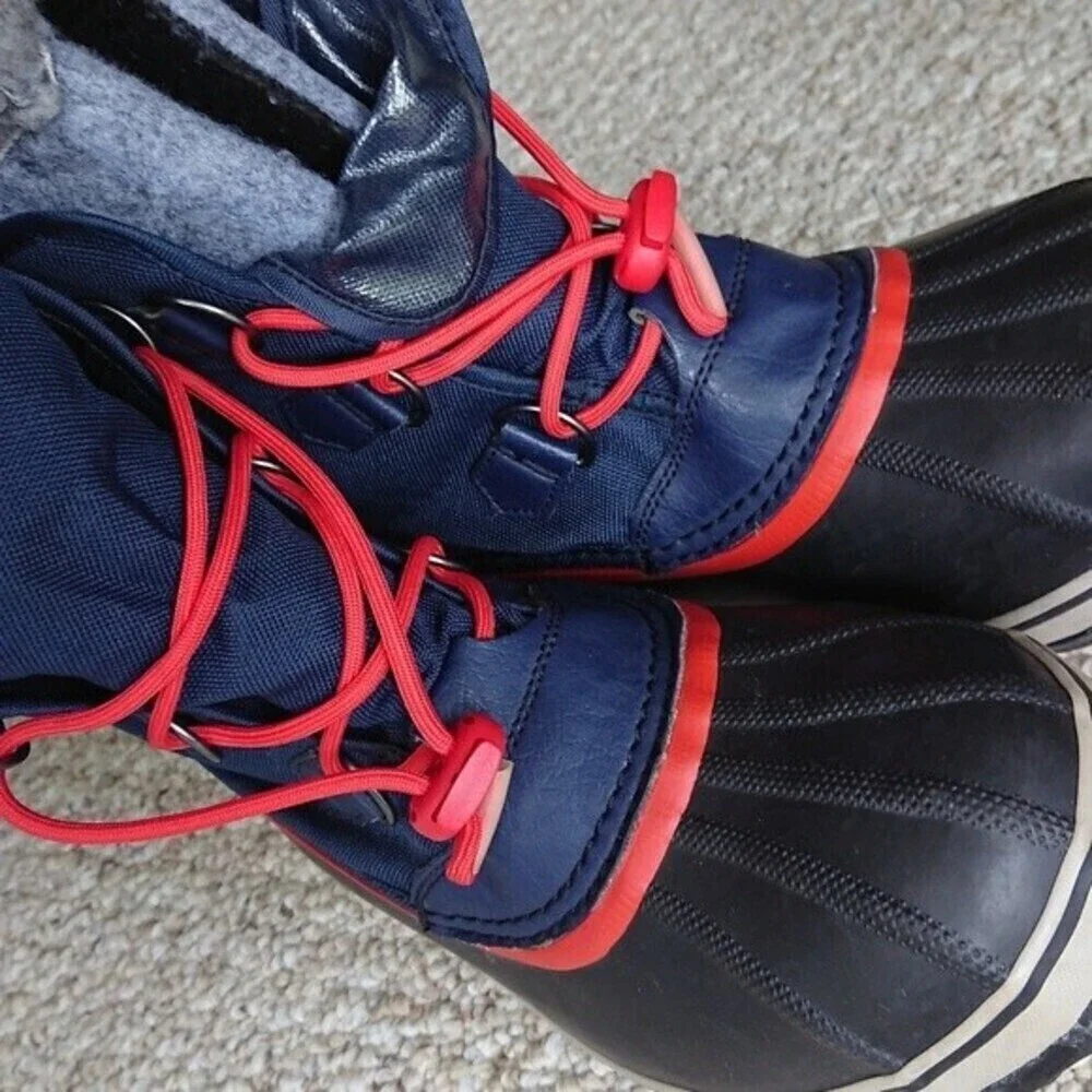 Sorel Yoot Pac Nylon Cool Waterproof Snow Boots in red and blue Size 6